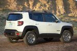 jeep-renegade-commander-concept-rear-side-view.jpg